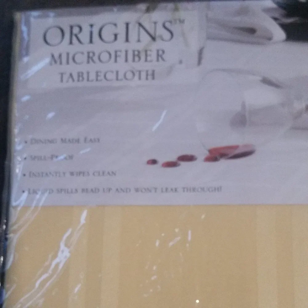 NWT Origins Microfiber Tablecloth